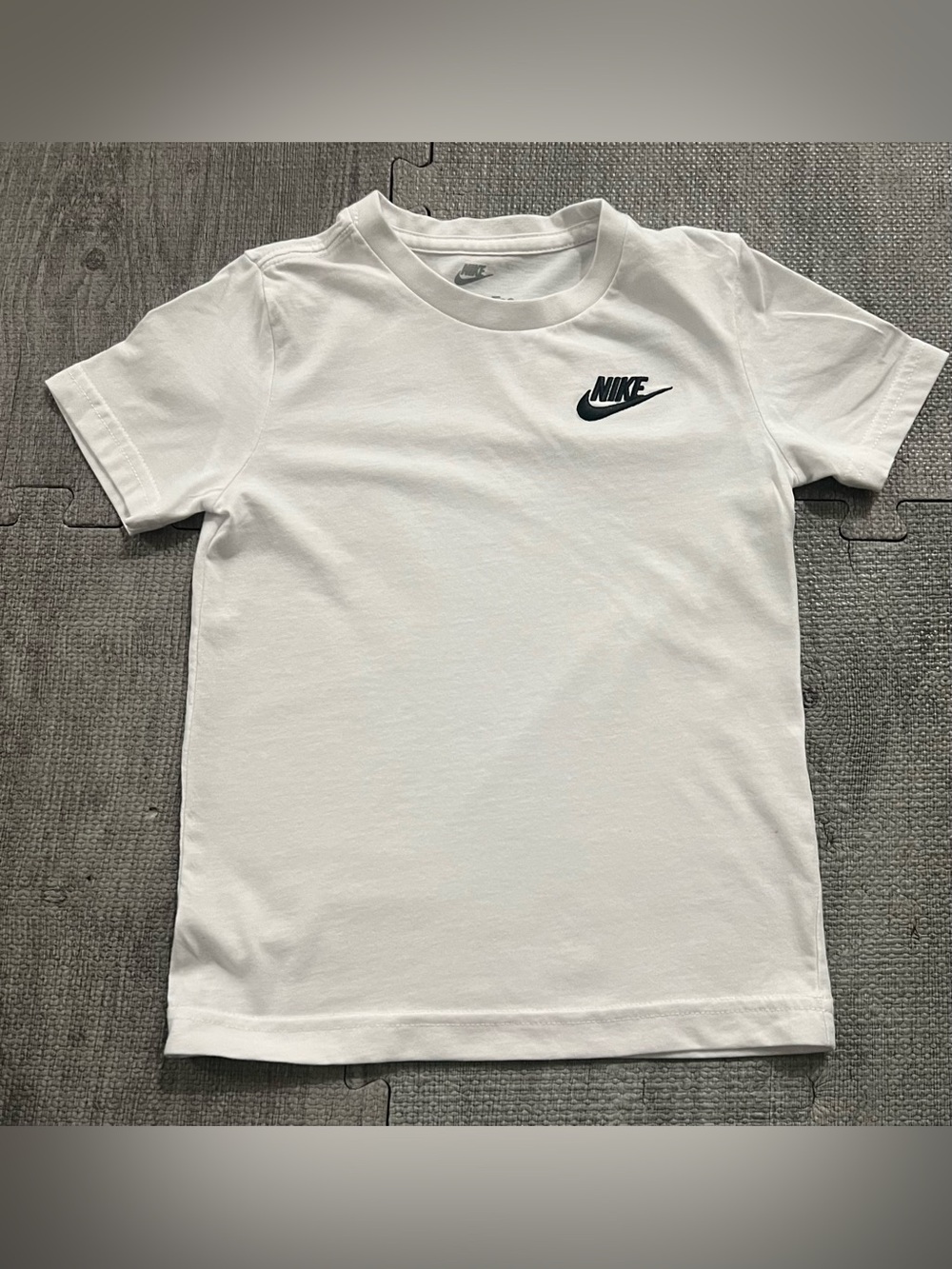 Nike 4T White Logo Tagless Crew Neck Short Sleeve Cotton Jersey T-Shirt